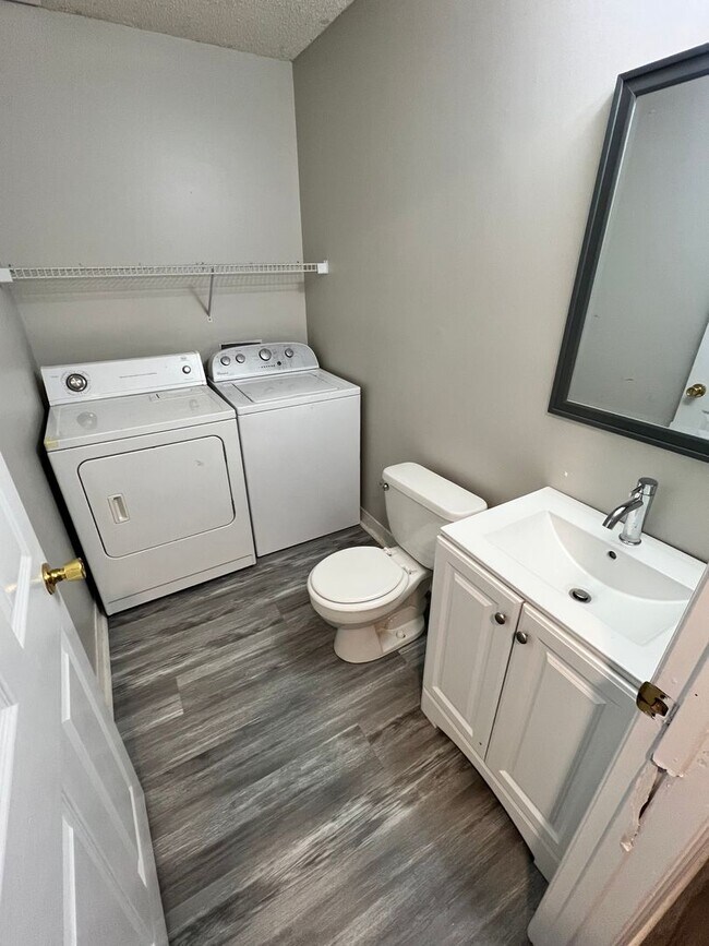 Photo - 575 Heritage Ct