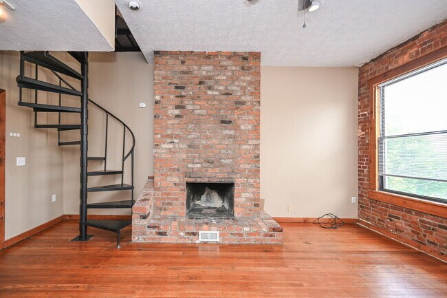 3207 Vine St Unit 2
