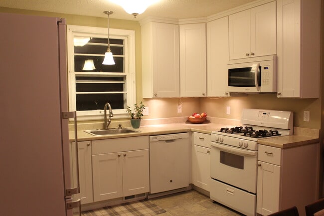 Building Photo - 5331 Portland Ave Unit 5331