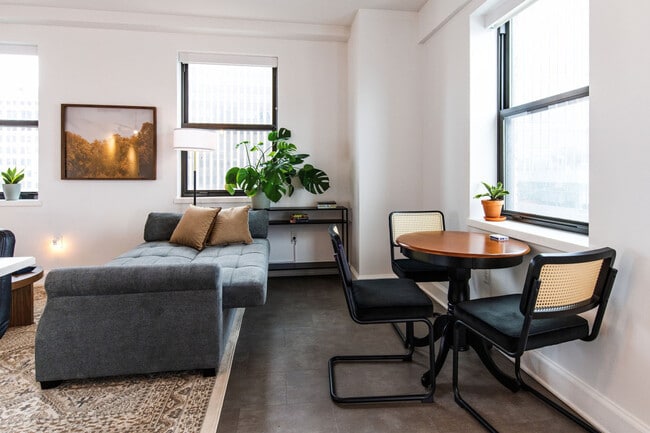 Photo - 758 N Broadway Unit SI ID1379067P