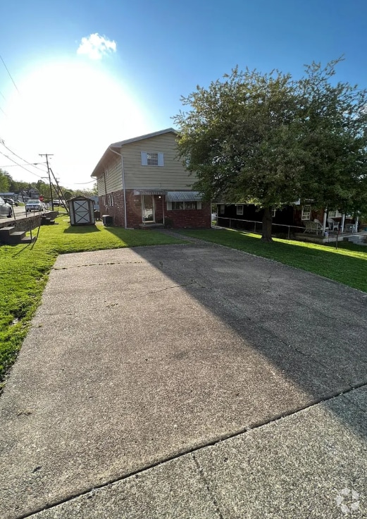 Building Photo - 4706A Spring Hill Ave Rental