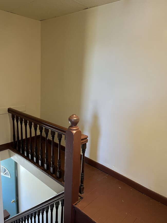 Entryway - 204 New Boston St Unit 2