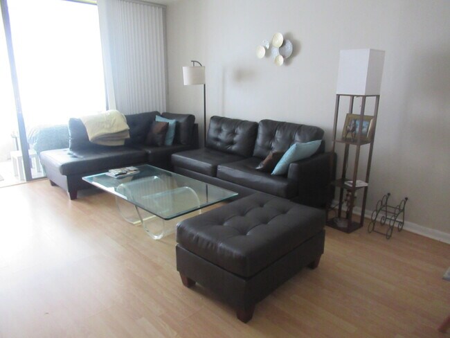 Photo - 2841 Somerset Dr Unit 205