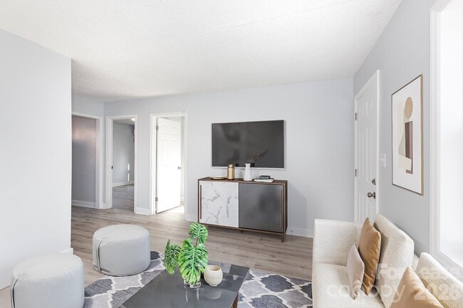 Photo - 4517 Helena St