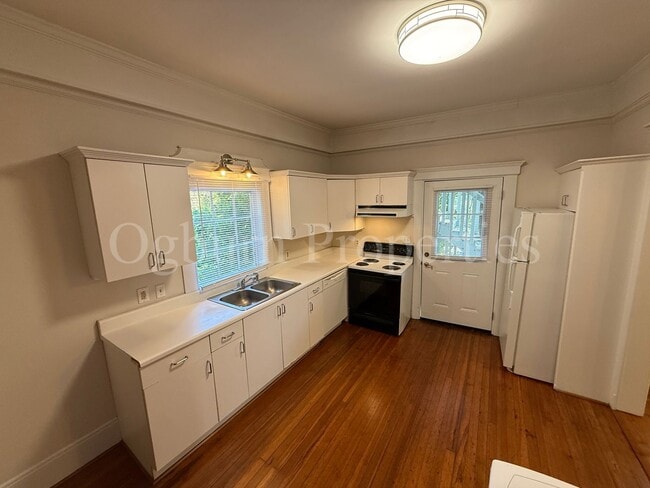 Photo - 158 Piedmont Ave Unit B