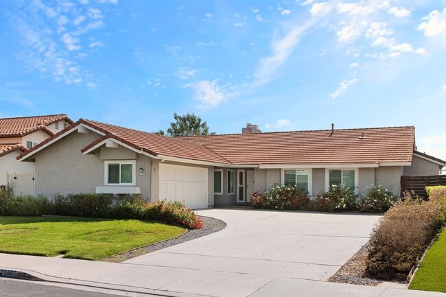 Building Photo - Luxury Living in Coastal Carlsbad