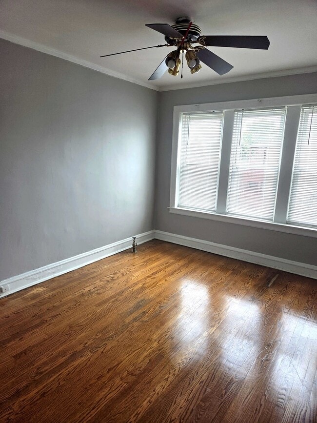 Photo - 8030 S Paxton Ave