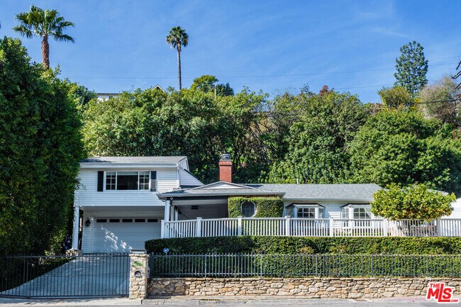 Building Photo - 3955 Weslin Ave