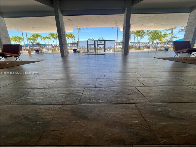 Photo - 800 West Ave Unidad 832