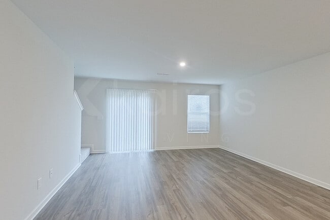 Photo - 345 Ironwood Ct