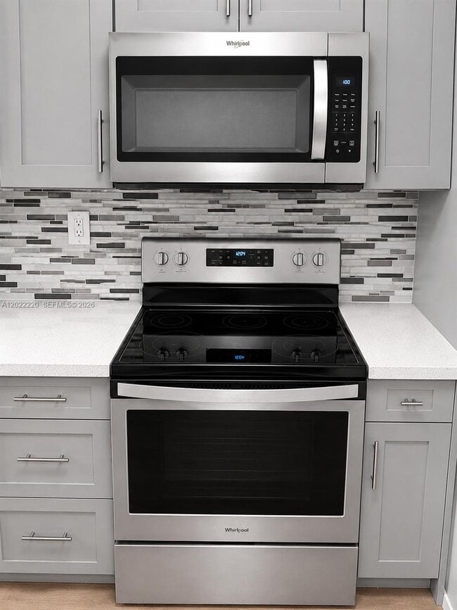 Photo - 1635 W 44th Pl Unidad 311