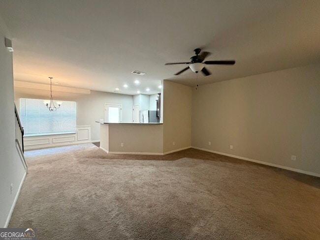 Photo - 591 Oakside Pl