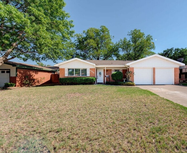 3/2/2 in Excellent Location! - 3/2/2 in Excellent Location! Apartment