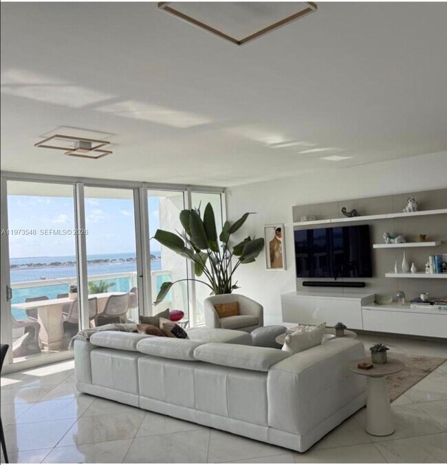 Photo - 1643 Brickell Ave Unit 903