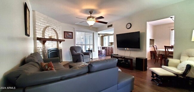 Photo - 2137 E Evans Dr