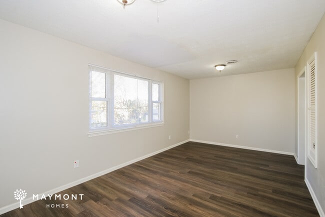 4259 Woodland Dr