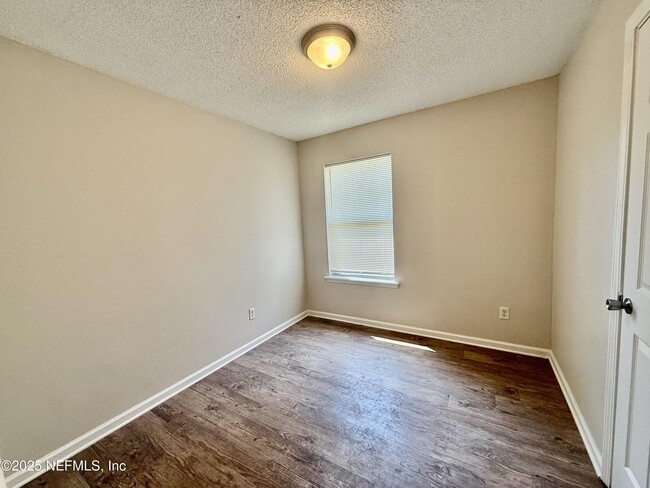 Photo - 1609 E 12th St
