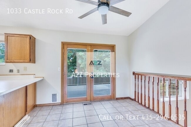 Photo - 1033 Castle Rock Rd
