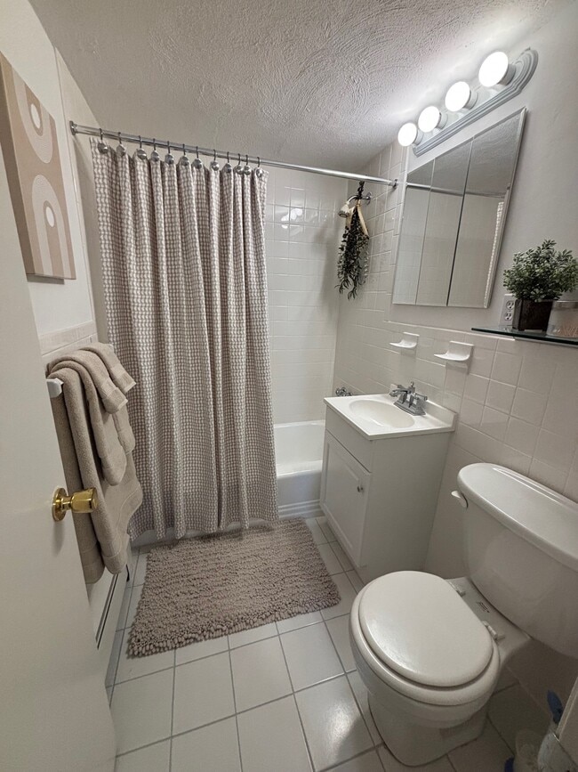 Photo - Sovereign & Saxony Apartments