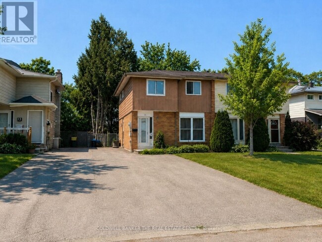Photo - 11 Chaucer Crescent
