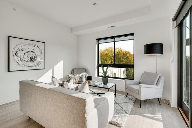 Photo - Linden Flats