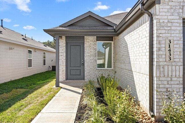 Photo - 31433 Moore Rd