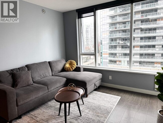 Photo - 68 Smithe St Unit 718