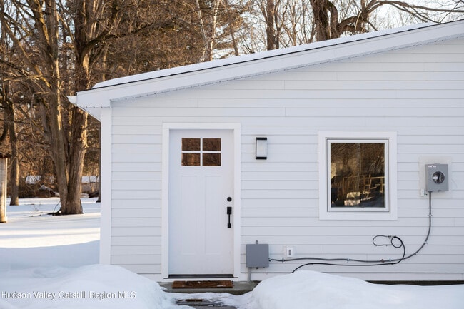 Building Photo - 3004 W Church St