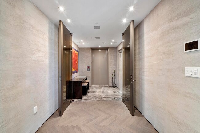 Photo - 2200 N Ocean Blvd Unidad S606