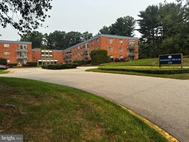 Building Photo - 120 N Bethlehem Pike Unit 305-A