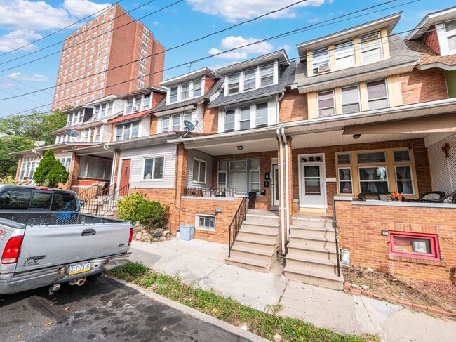 Photo - 135 S 15th St