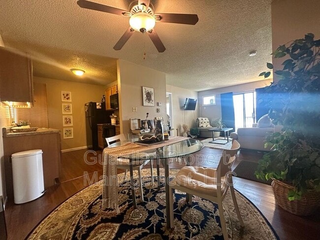 Photo - 515 W 11th St