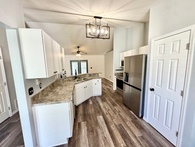 Photo - Spacious 3 Bedroom 2 Bath home, close to lake Minneola and Downtown Clermont