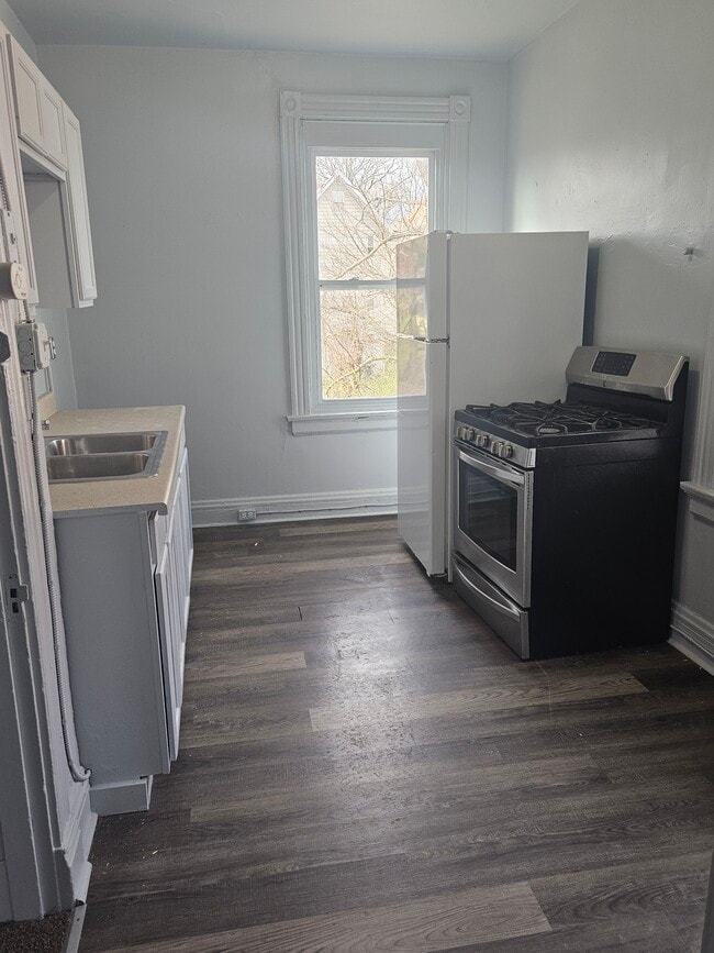 Photo - 635 Hawthore Ave Unit 2