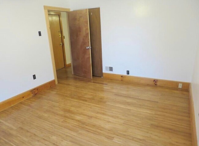 Photo - 90 Wallace St Unit 2