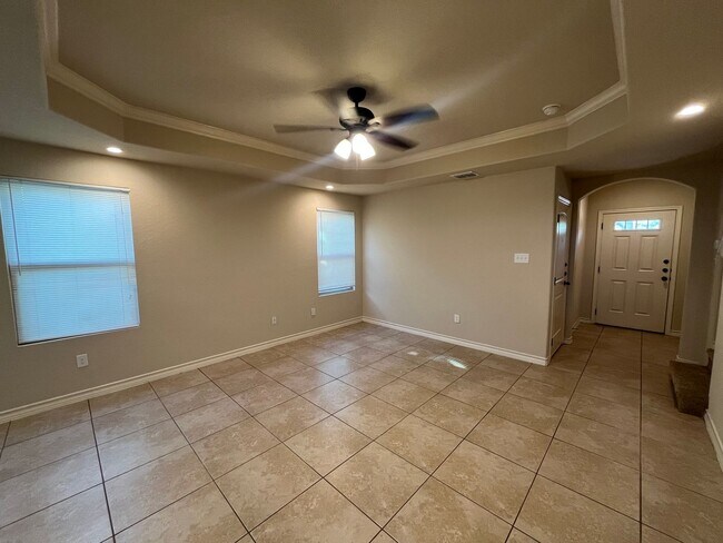 Photo - 6635 Mia Way