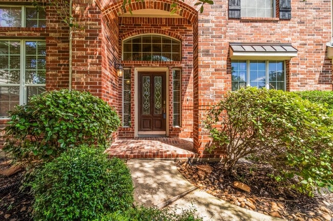 Photo - 10 Majolica Pl