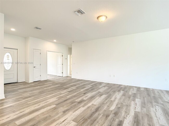 Photo - 14210 Luxo Ave