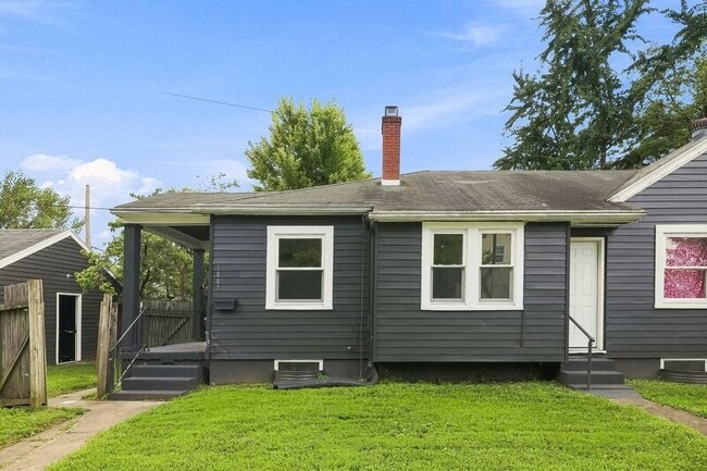 Building Photo - 2902 Whittier Ave