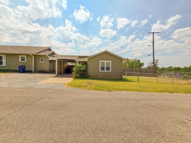 Photo - Cute Efficiency Studio Style Home in Shawnee!