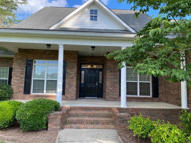 Photo - 408 Stathams Way