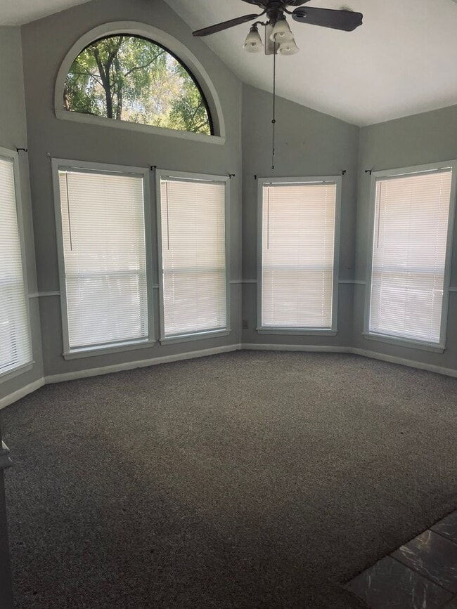 Photo - 2 Bed / 1 Bath