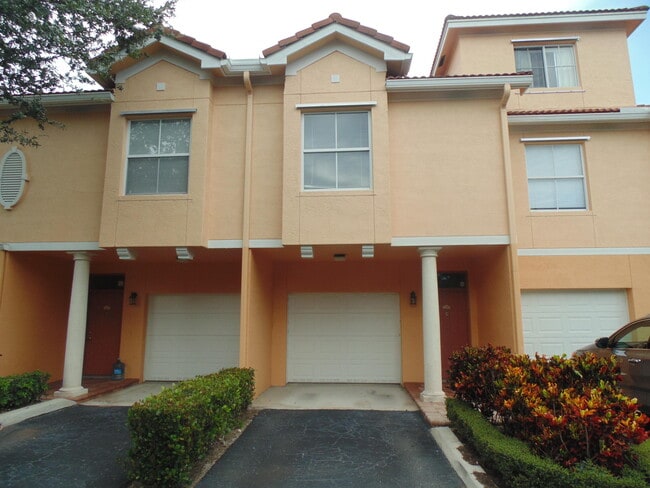 Photo - 2050 Alta Meadows Ln Condo Unit 2110