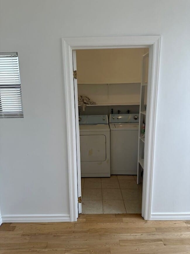 Photo - 304 N Francisca Ave