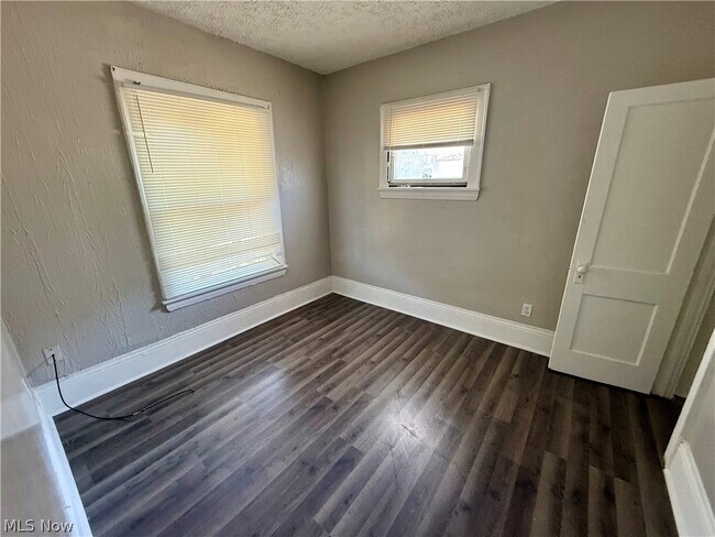 Photo - 866 Beardsley St Unit 2