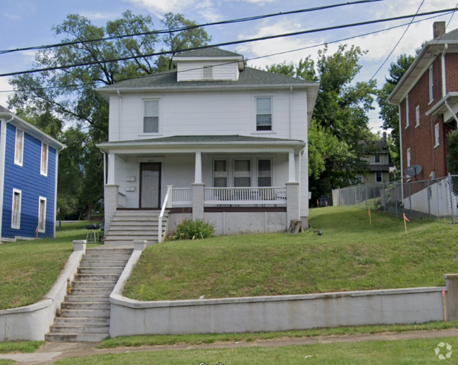 Building Photo - 1825 Patterson Ave SW Rental