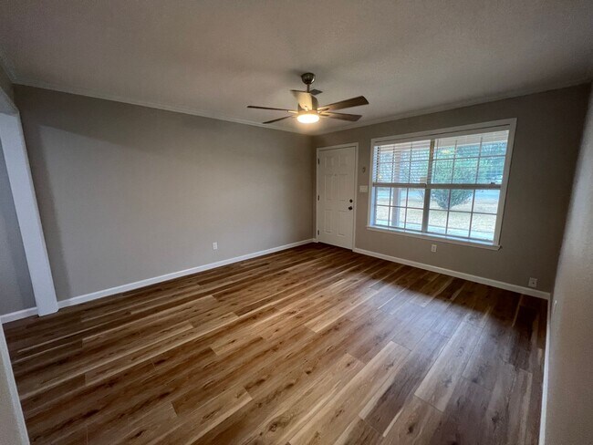 Photo - Pensacola - 2 Bedroom, 1 Bathroom - lawn care included