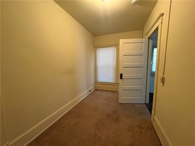 37 Grand St