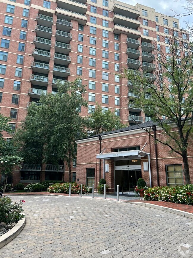 Building Photo - You Found Me! Rental