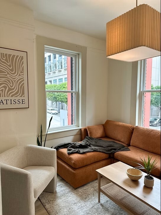 Photo - 225 Ellis St